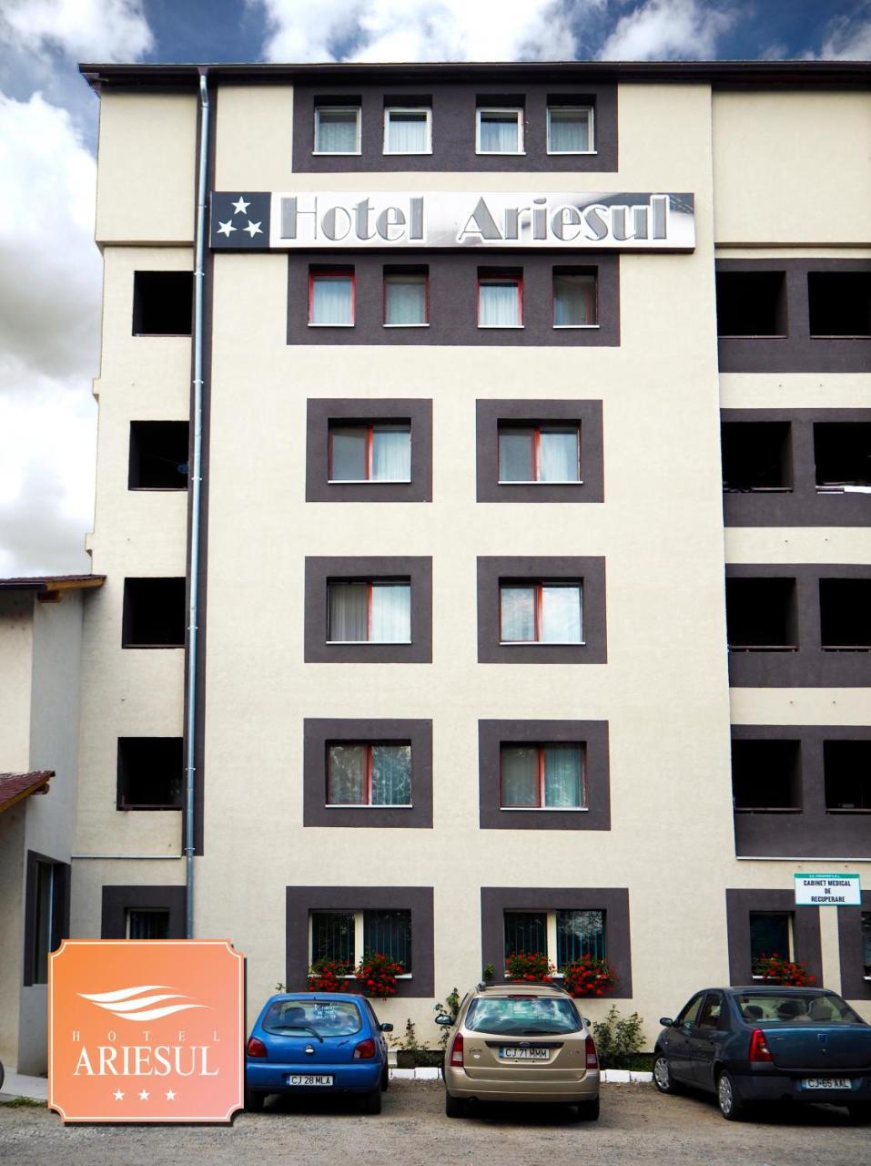Hotel Ariesul Turda Exterior foto